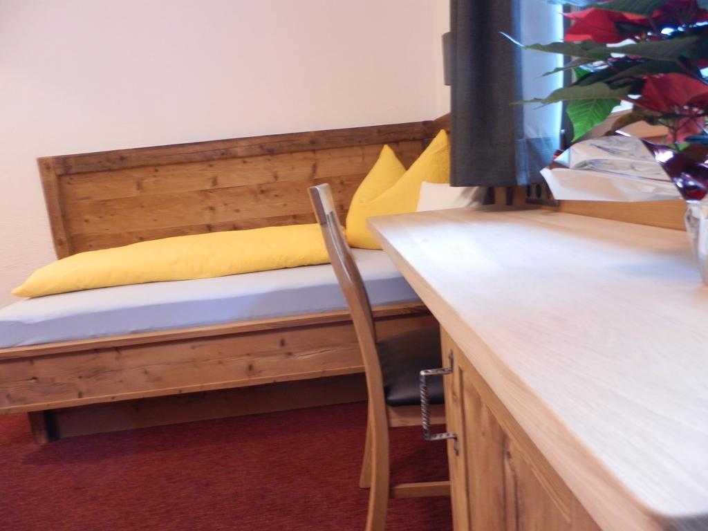 Apartament Haus Alpenflora Flirsch Zewnętrze zdjęcie